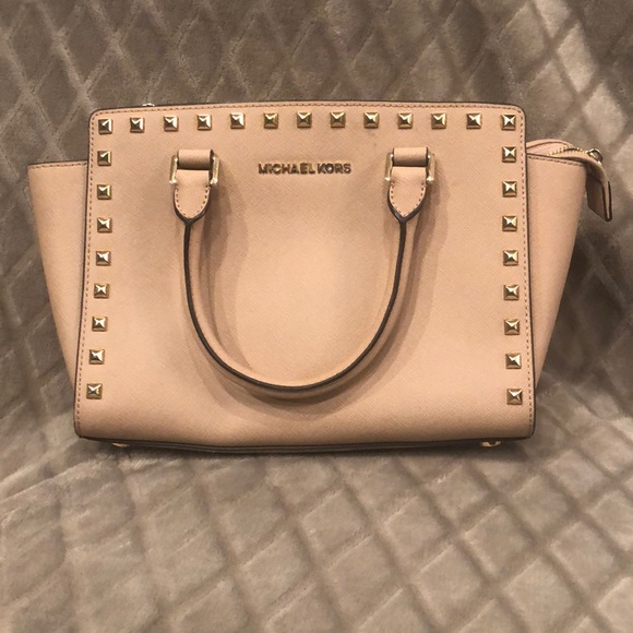 Michael Kors Gold Studded Purse 👛 🌸 - Picture 6 of 7